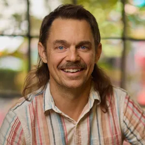 Ian Philabaum